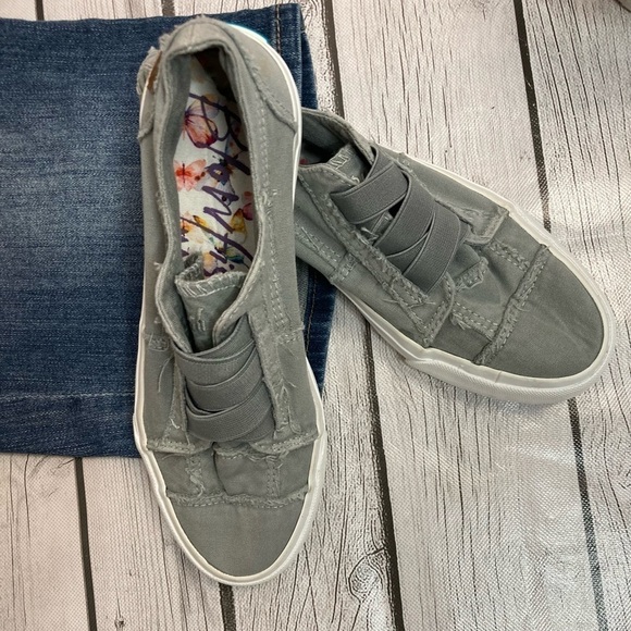 Blowfish Gray Distressed Canvas Sneakers - Picture 1 of 11